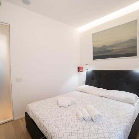Navigli-Centro-Universita, Amazing New Apartment มิลาน ภายนอก รูปภาพ
